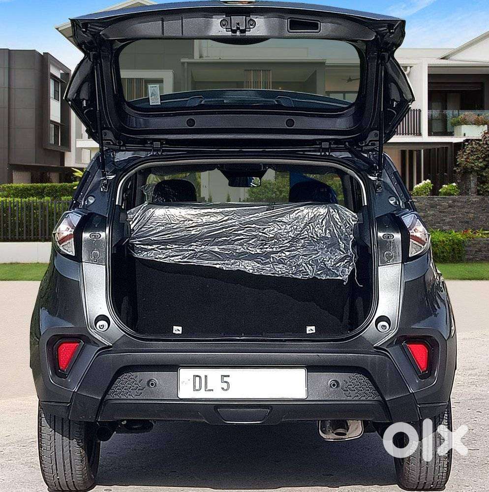 Tata Nexon 1.2 Revotron Xma Amt (s), 2023, Petrol