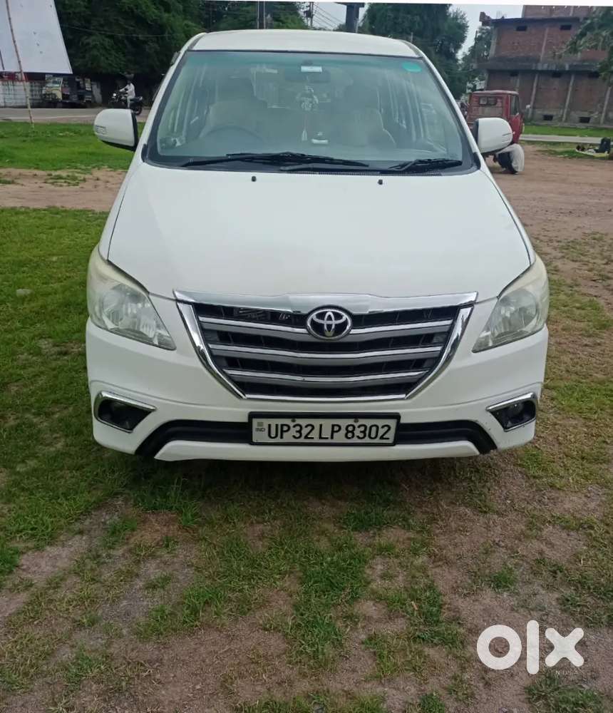 Toyota Innova 2015