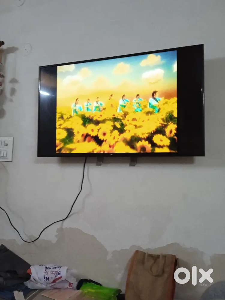 Mi 2 years old Smart android tv 43 inch