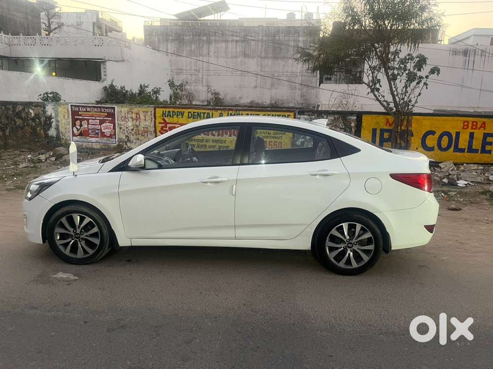 Hyundai Fluidic Verna 2016