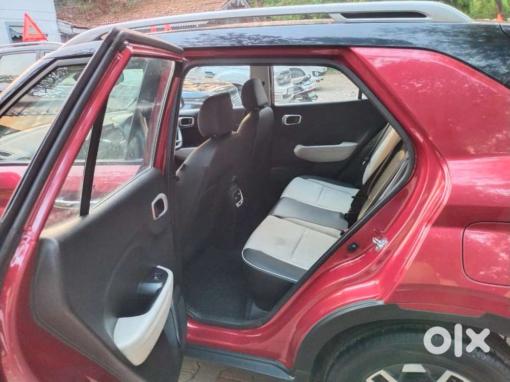 Hyundai Venue 1.0 Sx (o) Turbo Dct Dual Tone, 2023, Petrol