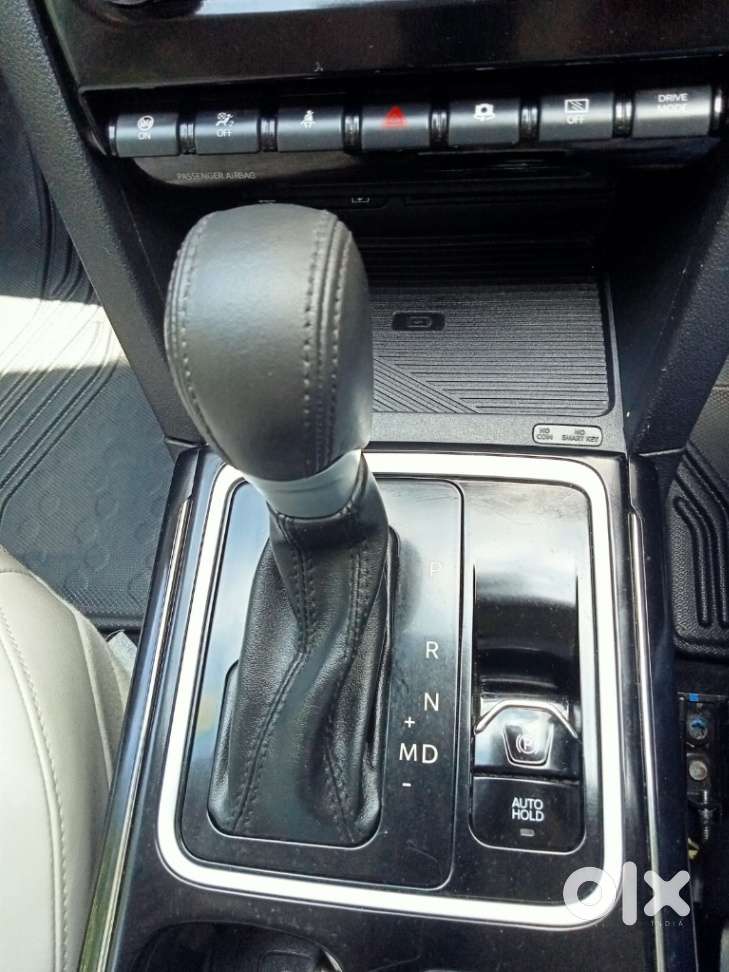 Mahindra Xuv700 2.2 Ax 7 Diesel At Luxury Pack Str, 2025, Diesel