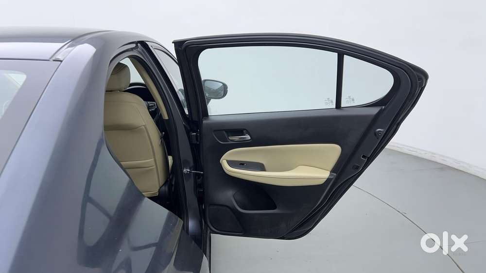 Honda City 1.5 Zx I-vtec Mt, 2023, Petrol