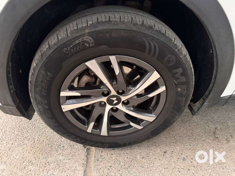 Mahindra Xuv700 2.2 Ax 5 Diesel Mt 7 Str, 2024, Diesel