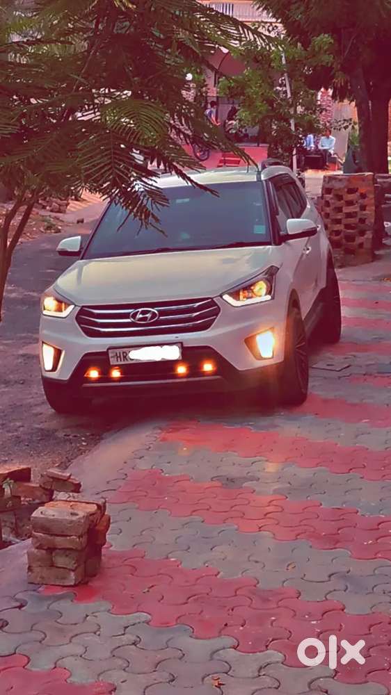 Hyundai Creta  2016 Diesel 99000 Km Driven 1st Owner Alloy Wheels.
