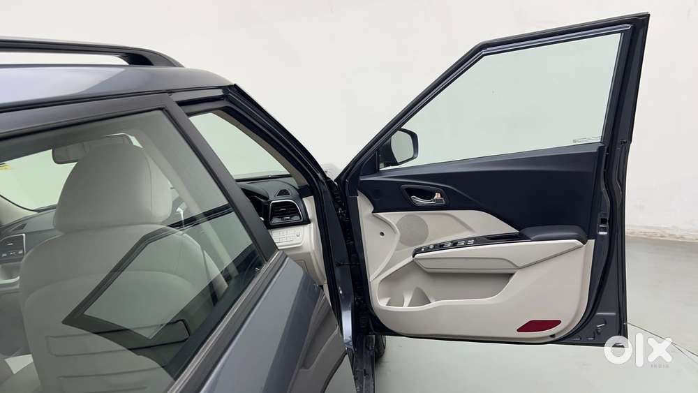 Mahindra Xuv300 W8 Option Diesel, 2021, Diesel