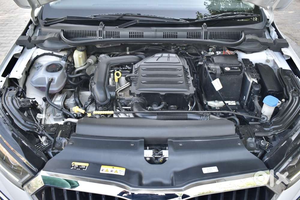 Skoda Slavia 1.0 Tsi Style, 2022, Petrol