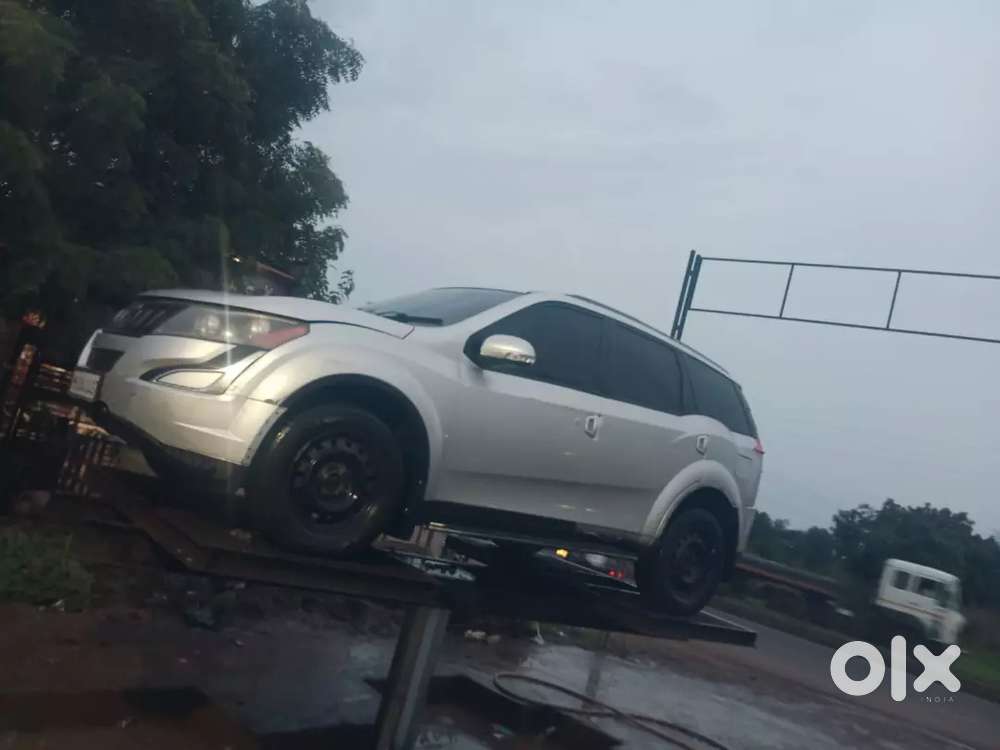 Mahindra Xuv500 2016 Diesel 150000 Km Driven