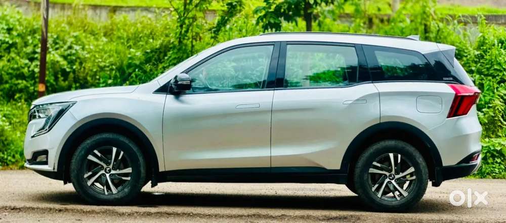 Mahindra Xuv700 2.0 Ax 5 Petrol Mt Str, 2021, Petrol