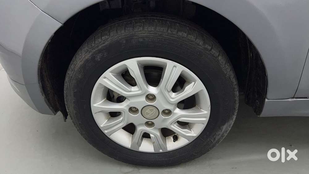Tata Tiago Xza, 2018, Petrol