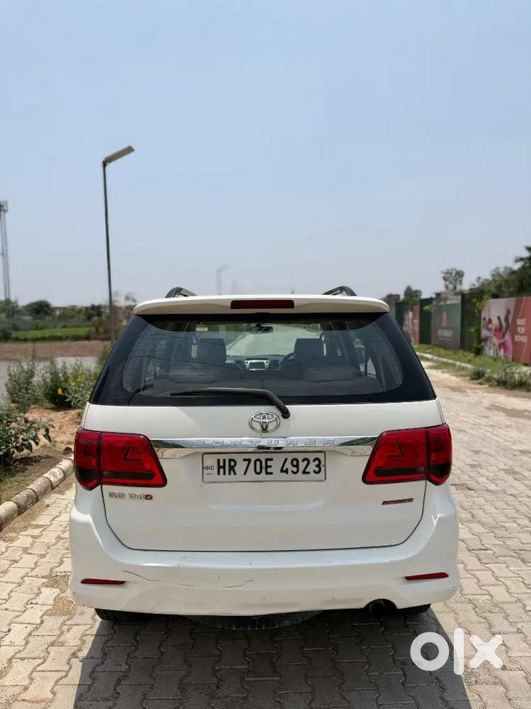 Toyota Fortuner 2015 Diesel 150000 Km Driven