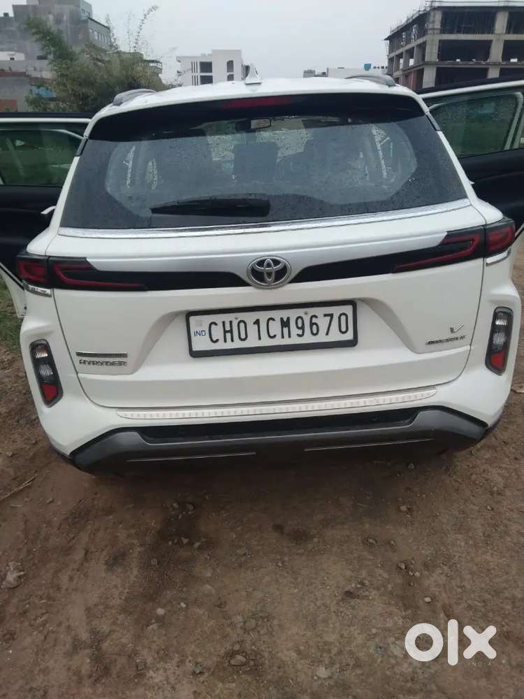 Toyota Hyryder Top Model