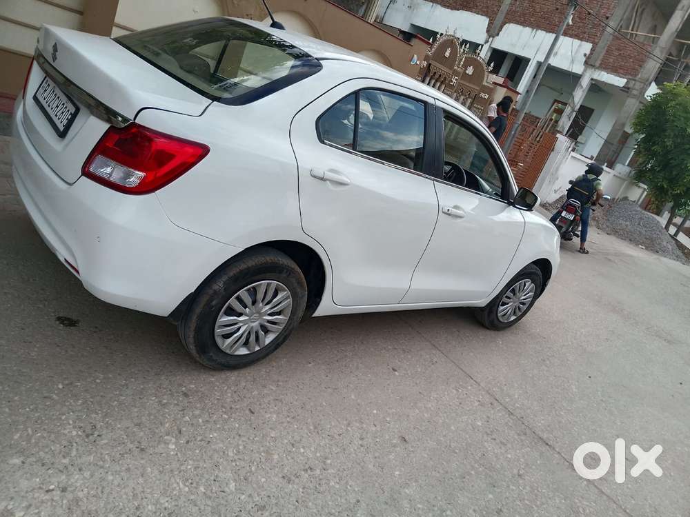 Maruti Suzuki Dzire 1.2 Vxi, 2023, Petrol