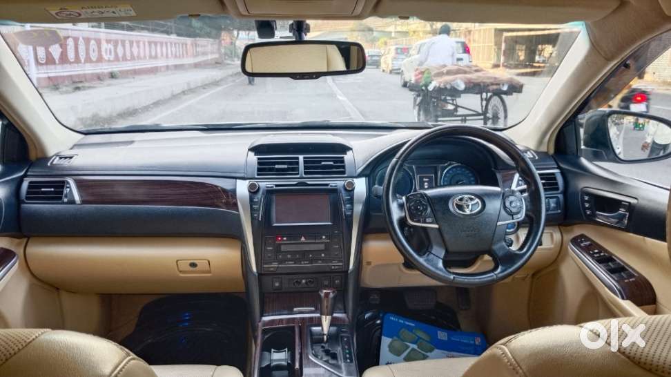 Toyota Camry Hybrid, 2016, Cng & Hybrids