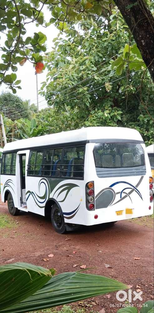 Mahindra Tourister For Sale 19 Seat