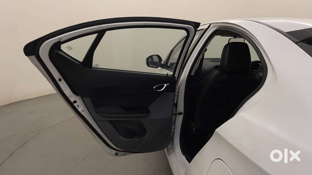 Tata Tigor Xza, 2018, Petrol