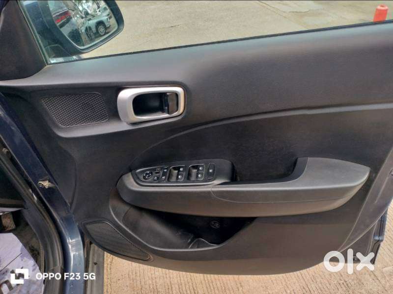 Hyundai Venue 1.2 S Plus, 2022, Petrol