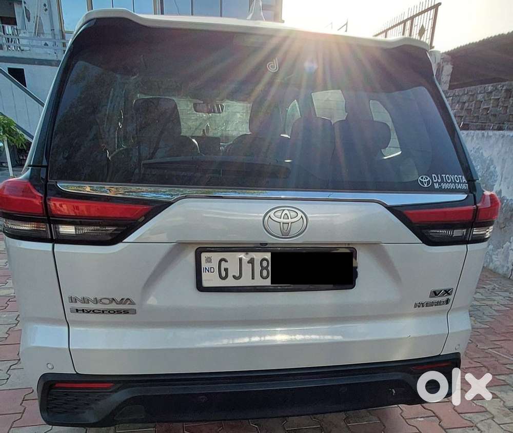 Toyota Innova Hycross 2.0 Vx Hybrid 7 Str, 2023, Cng & Hybrids