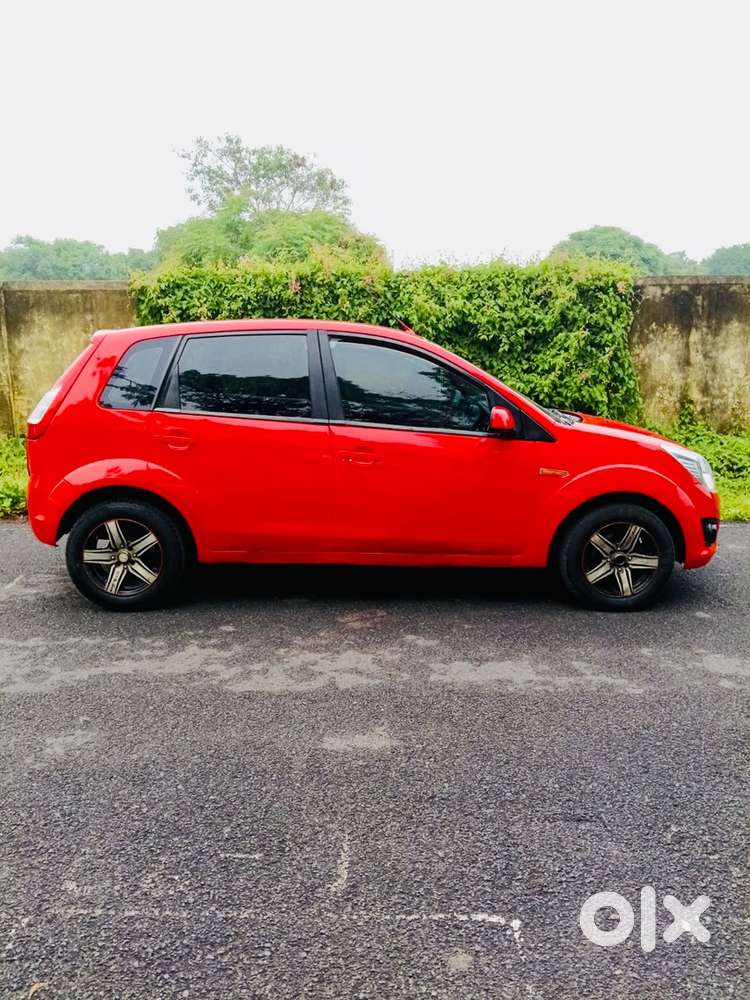 Ford Figo 2013 Petrol Titanium Well Maintained Car Showroom Quality