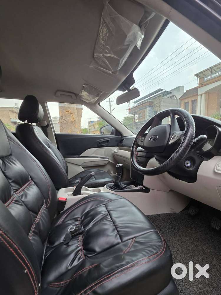 Mahindra Xuv300 Turbosport W4 (2021)  11,000 Km Driven