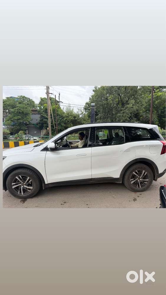 Mahindra Xuv700 2.2 Ax 5 Diesel At Str, 2023, Diesel