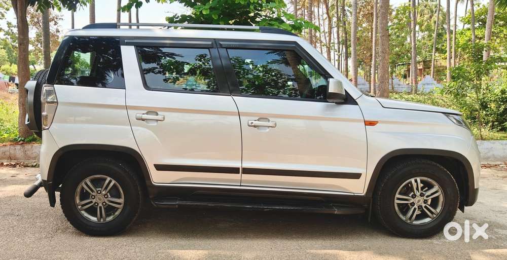 Mahindra Tuv 300 T10, 2019, Diesel