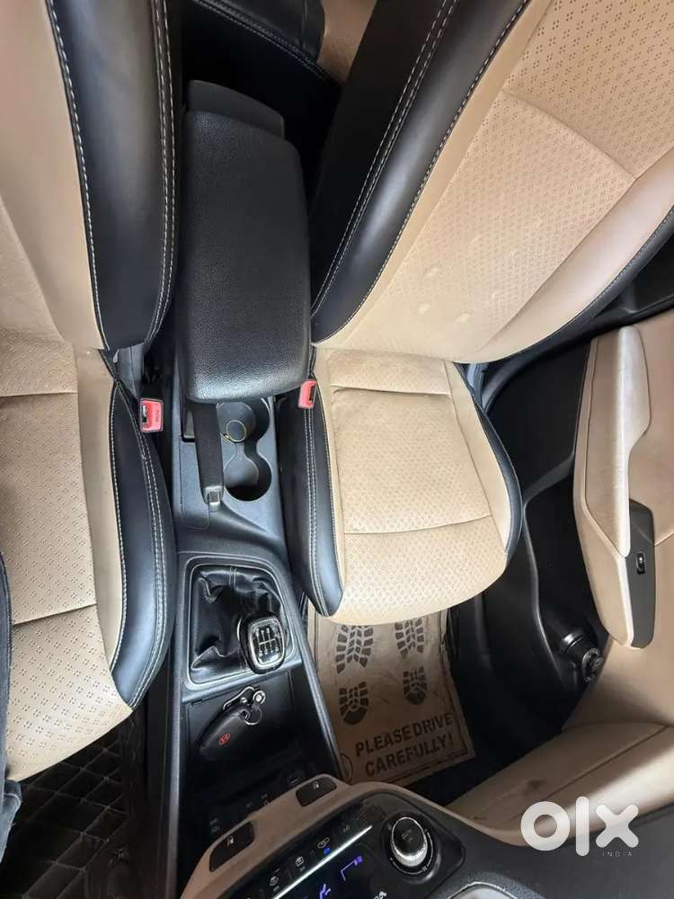 Verna Sedan Black