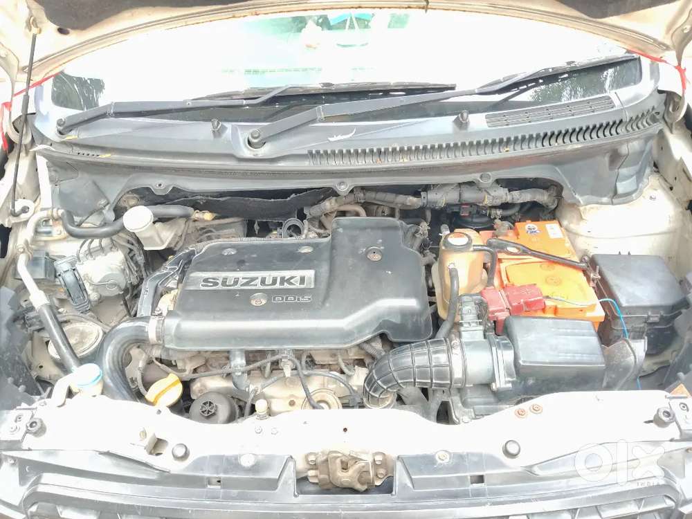 Ertiga Car Me Bech Raha Hu