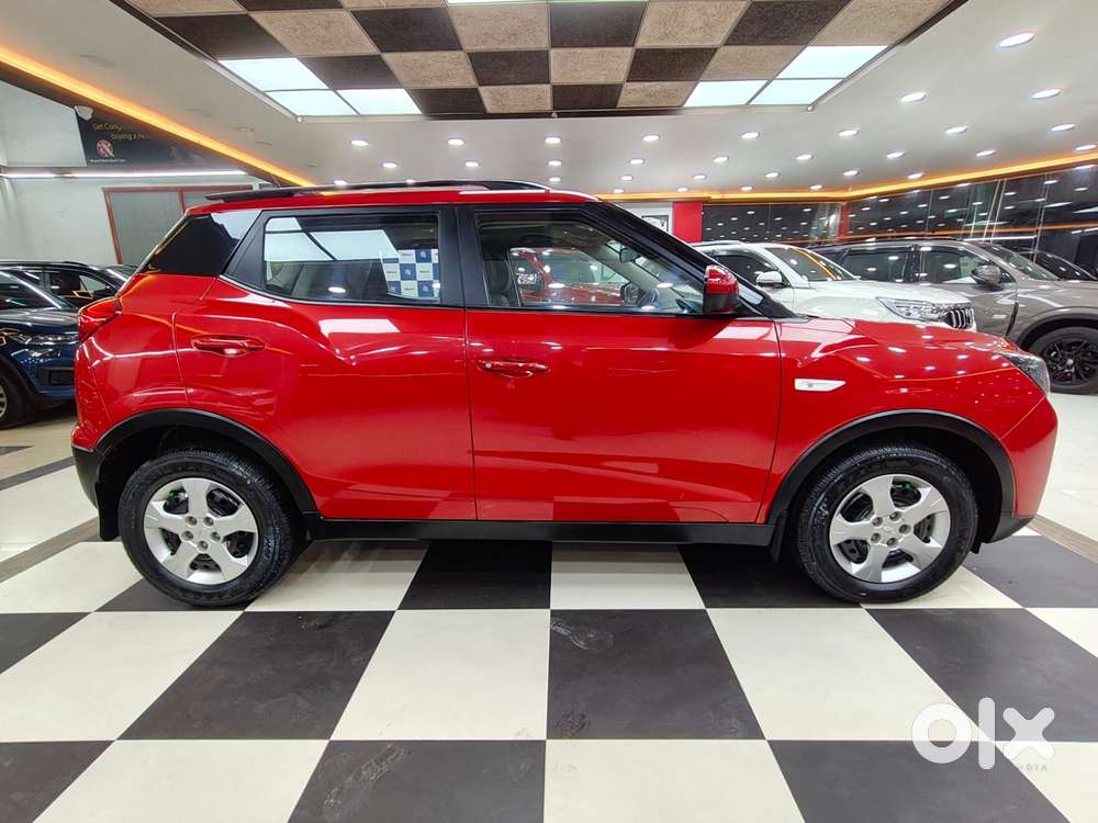 Mahindra Xuv300 1.2 W6 Amt Petrol, 2022, Petrol