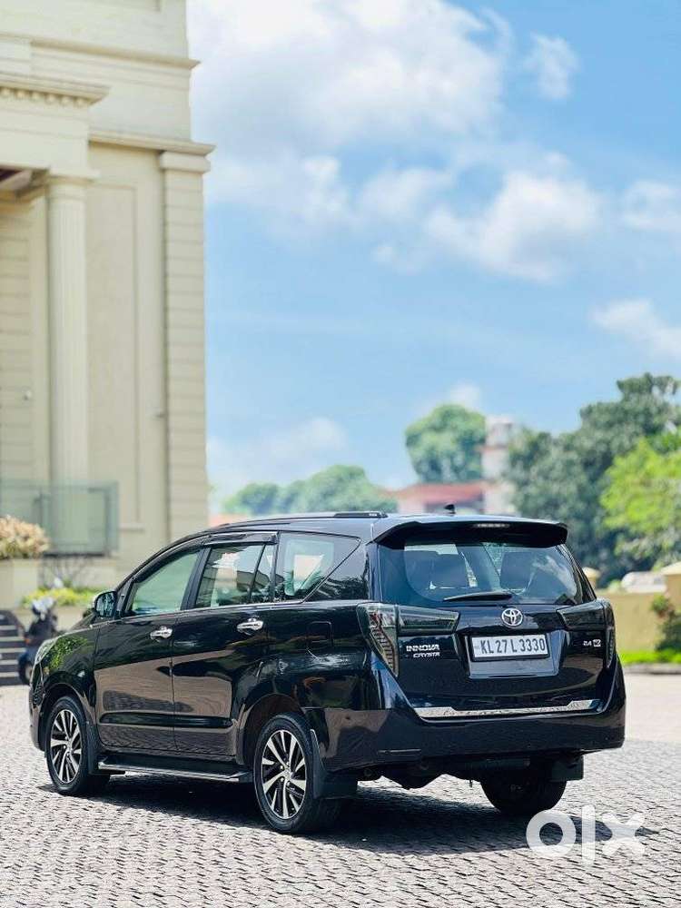 Toyota Innova Crysta 2.4 V 7 Str, 2022, Diesel