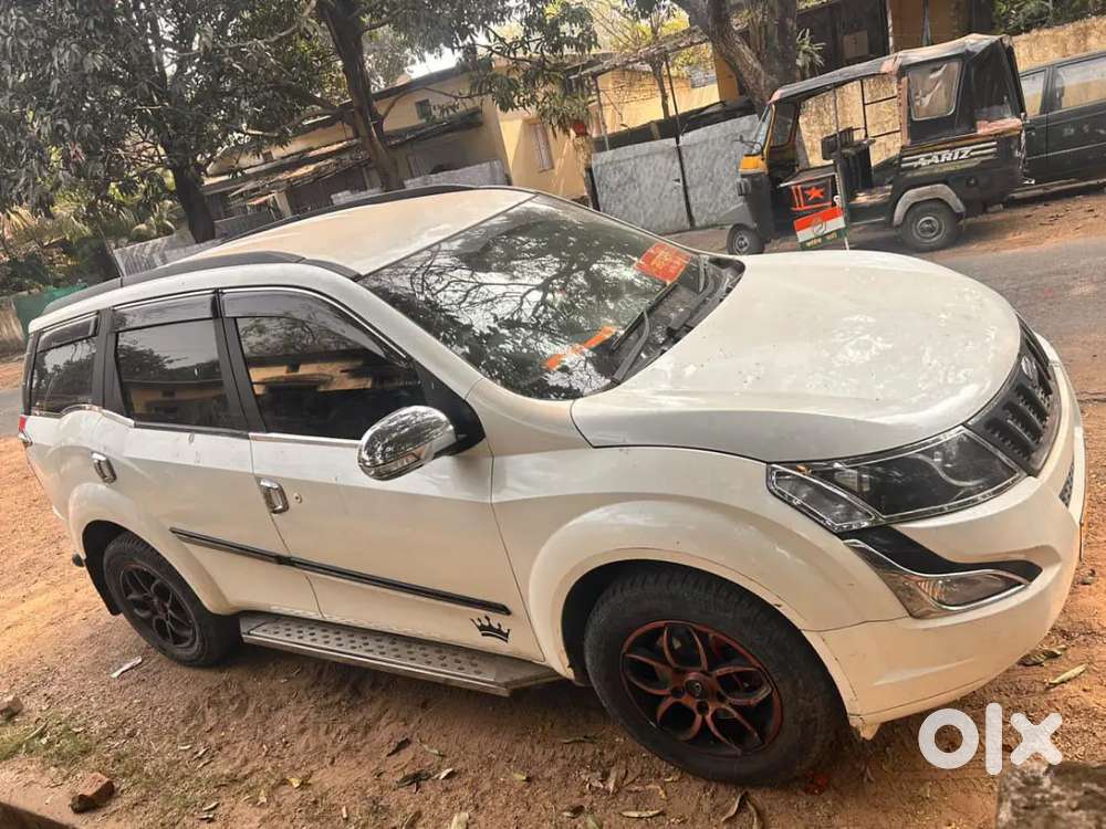 Mahindra Xuv500 2017 Diesel 65000 Km Driven