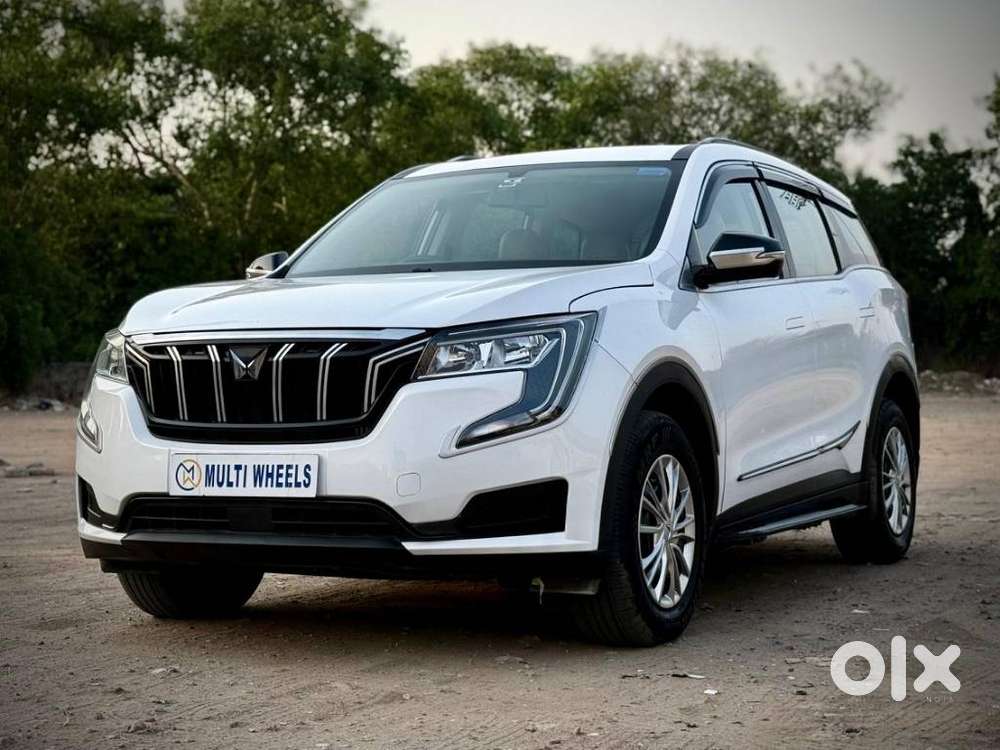 Mahindra Xuv700 Mx Petrol Mt 5 Str (e), 2024, Petrol