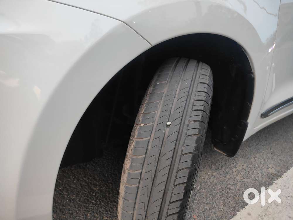 Maruti Suzuki Swift Lxi Optional-o, 2023, Petrol