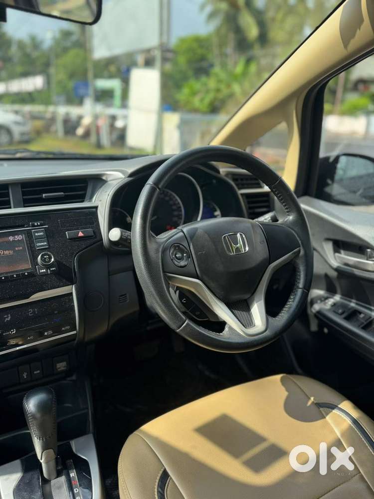 Honda Jazz V Cvt, 2017, Petrol