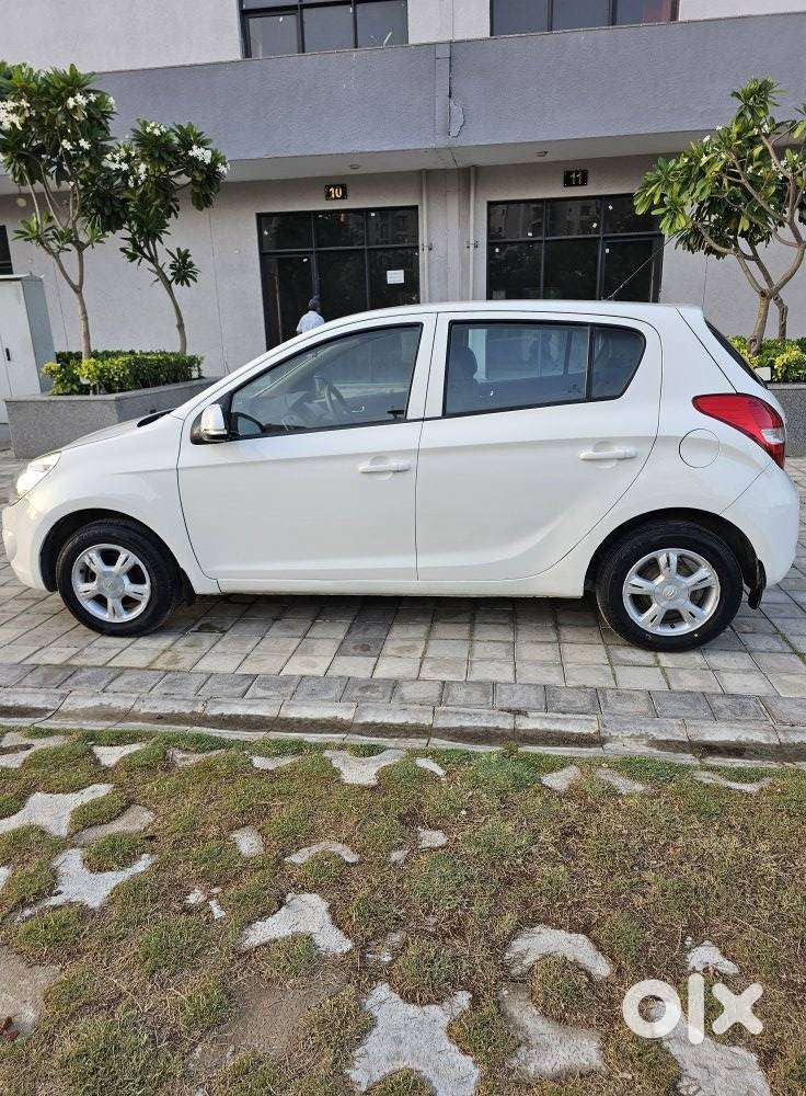 Hyundai I20 Petrol Asta, 2012, Petrol