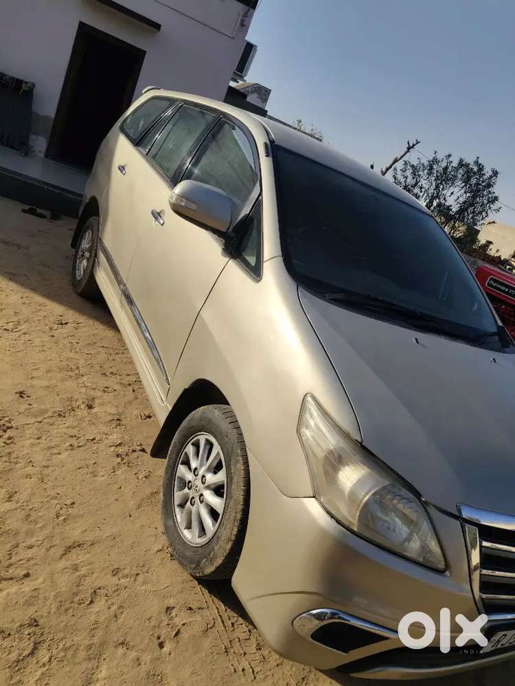 Toyota Innova 2013 Diesel Well Maintained