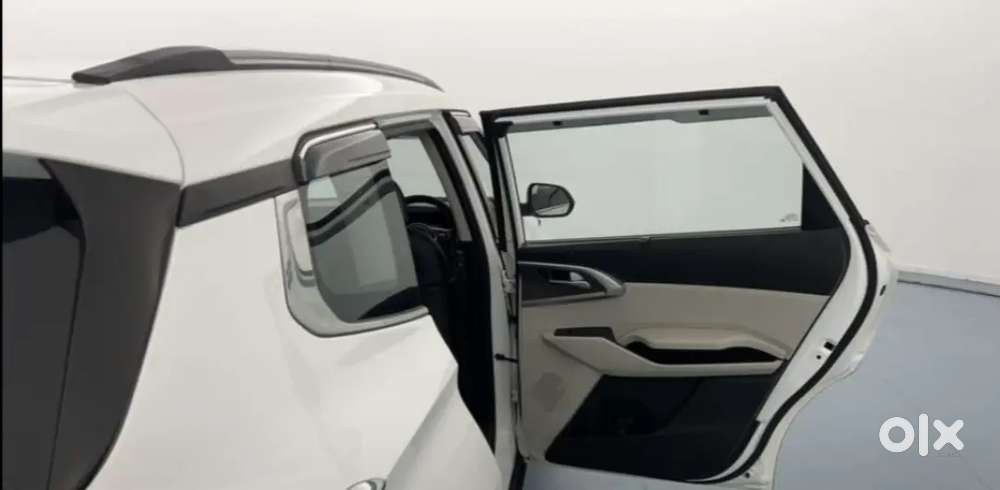 Kia Carens 2023 Diesel 85000 Km Driven