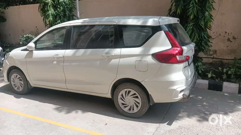 Maruti Suzuki Ertiga Petrol & Cng 80117 Km Driven