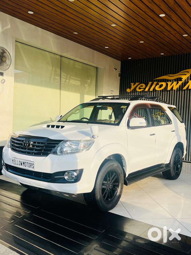 Toyota Fortuner 3.0 4x4 Manual, 2013, Diesel
