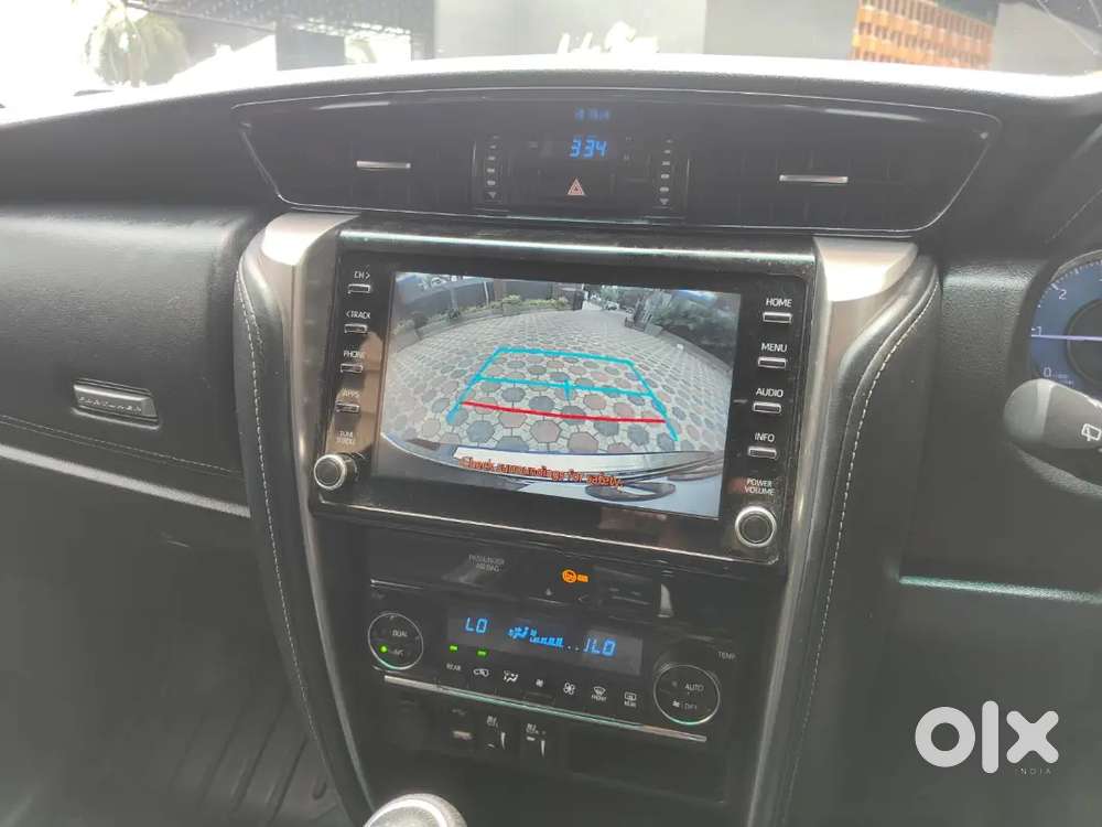 Toyota Fortuner Legender 2024