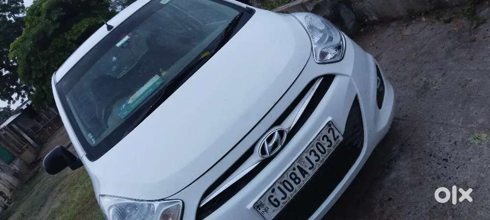 Hundai I10 Car 2014 Modal