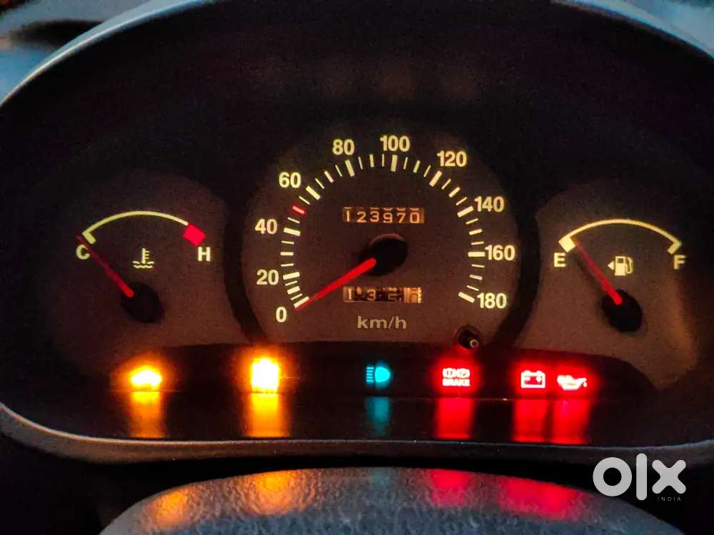 Santro Xing White 2010