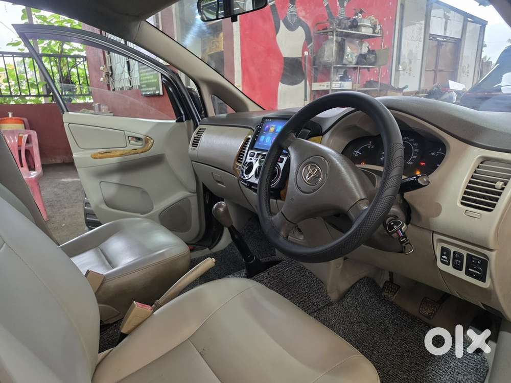 Toyota Innova 2011 Diesel Well Maintained New Tyres , Sound System