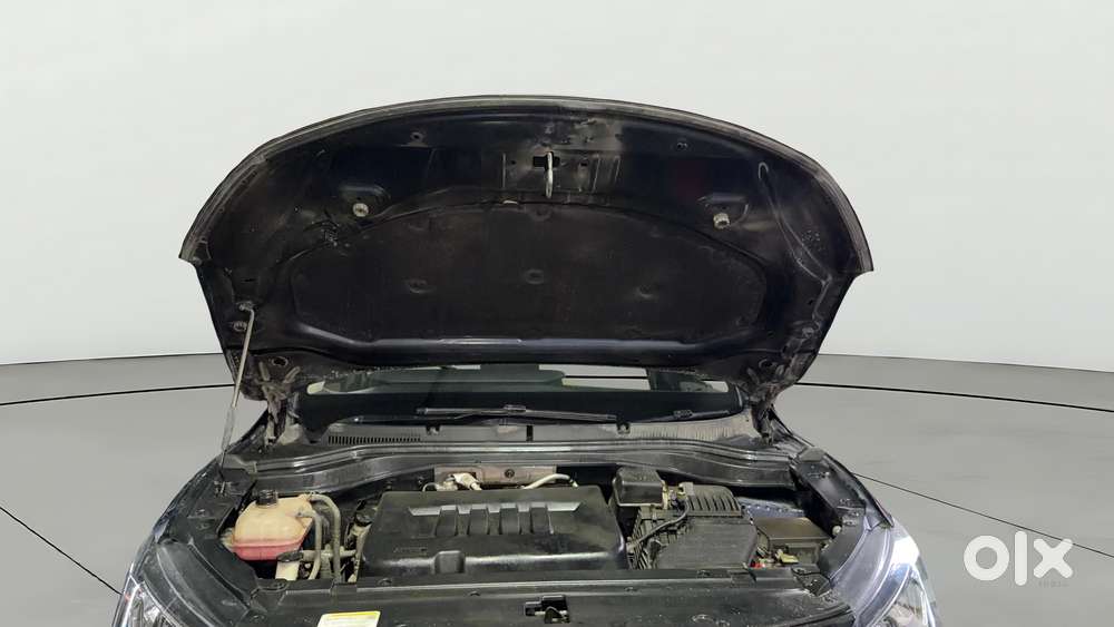 Mahindra Xuv700 2.2 Ax 5 Diesel At Str, 2022, Diesel