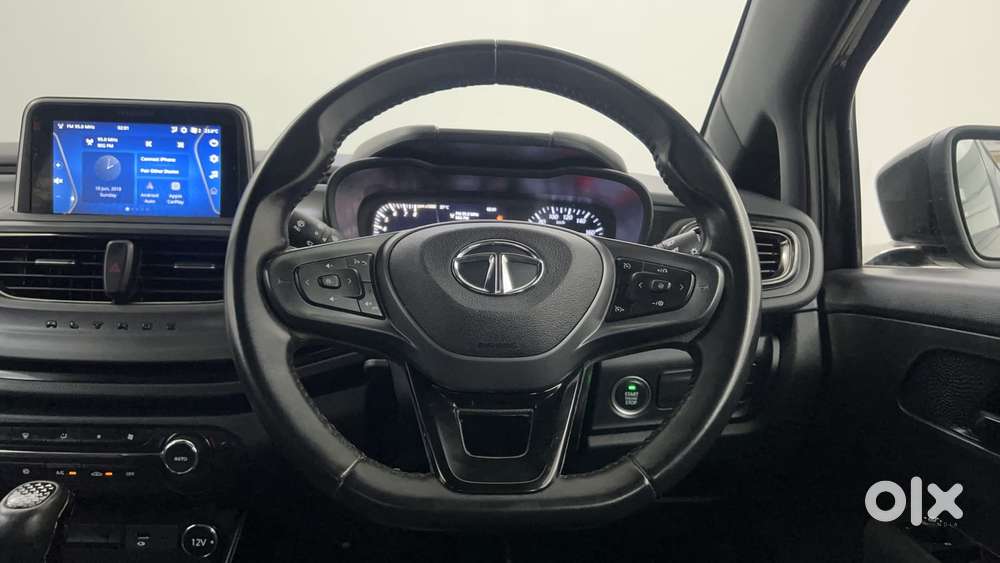 Tata Altroz 1.2 Xza Plus Dark Edition Dct, 2022, Petrol