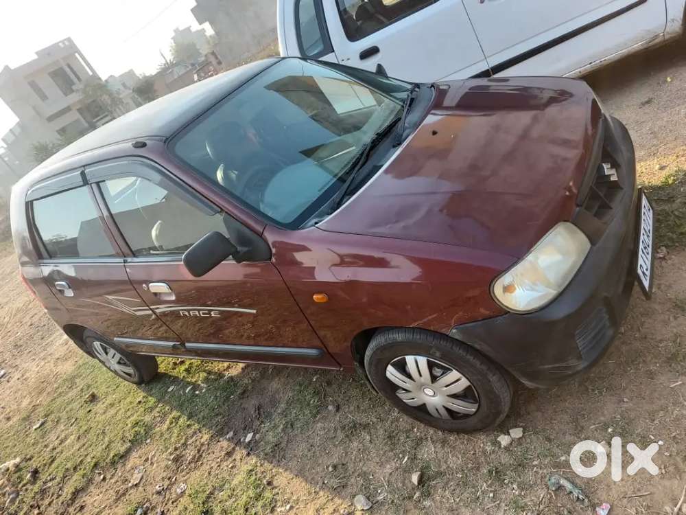Charon Tyre Naye Hain Ac Chalu Hai Insurance Valid Hai