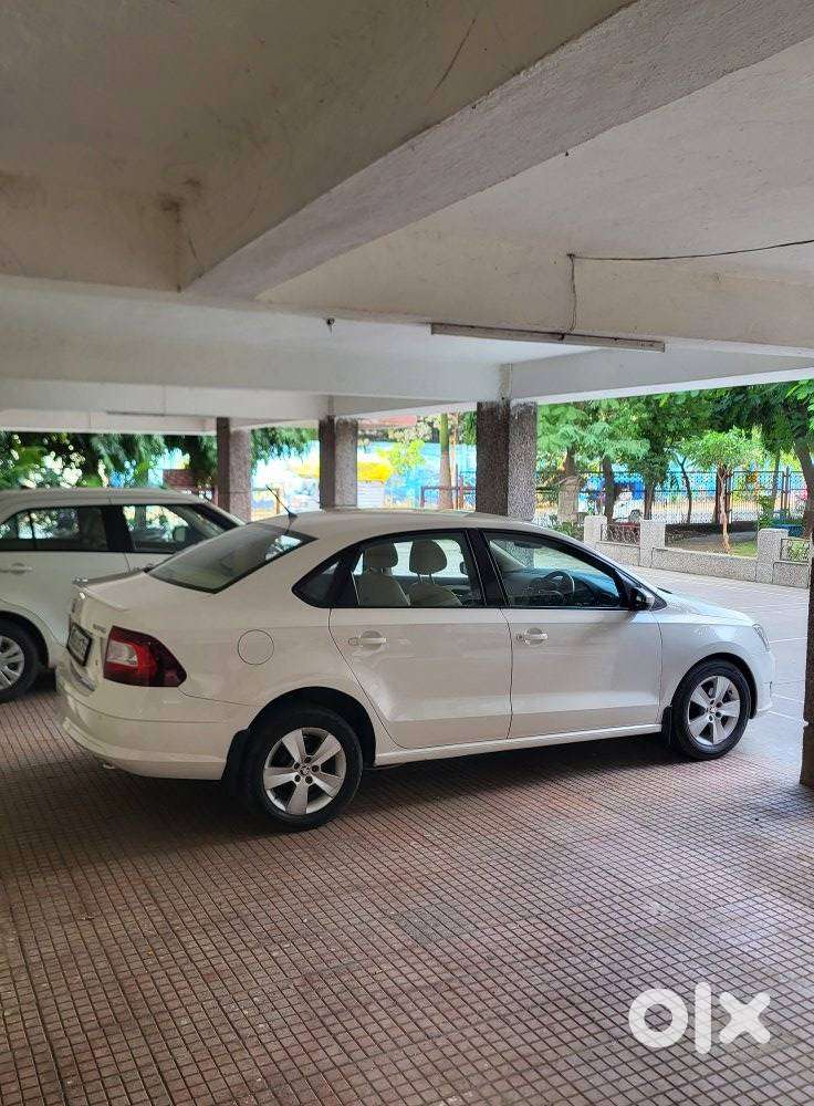 Skoda Rapid [ ] 1.5 Elegance Plus Tdi At, 2016, Diesel