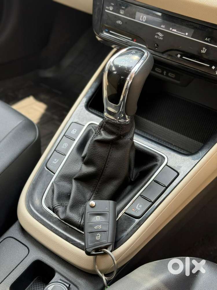 Skoda Slavia 1.0 Tsi Style At, 2022, Petrol