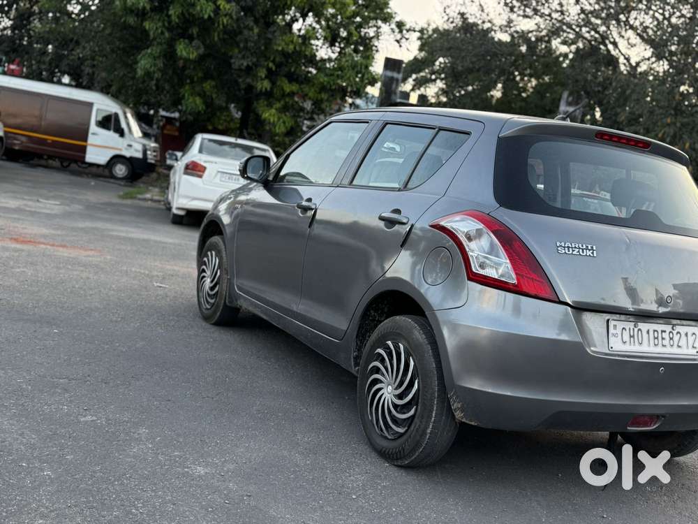 Maruti Suzuki Swift Vxi + Manual, 2015, Petrol