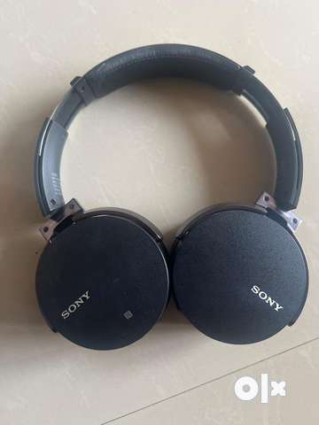 Sony Extra Bass Wireless Headset MDR XB550BT TVs Video Audio